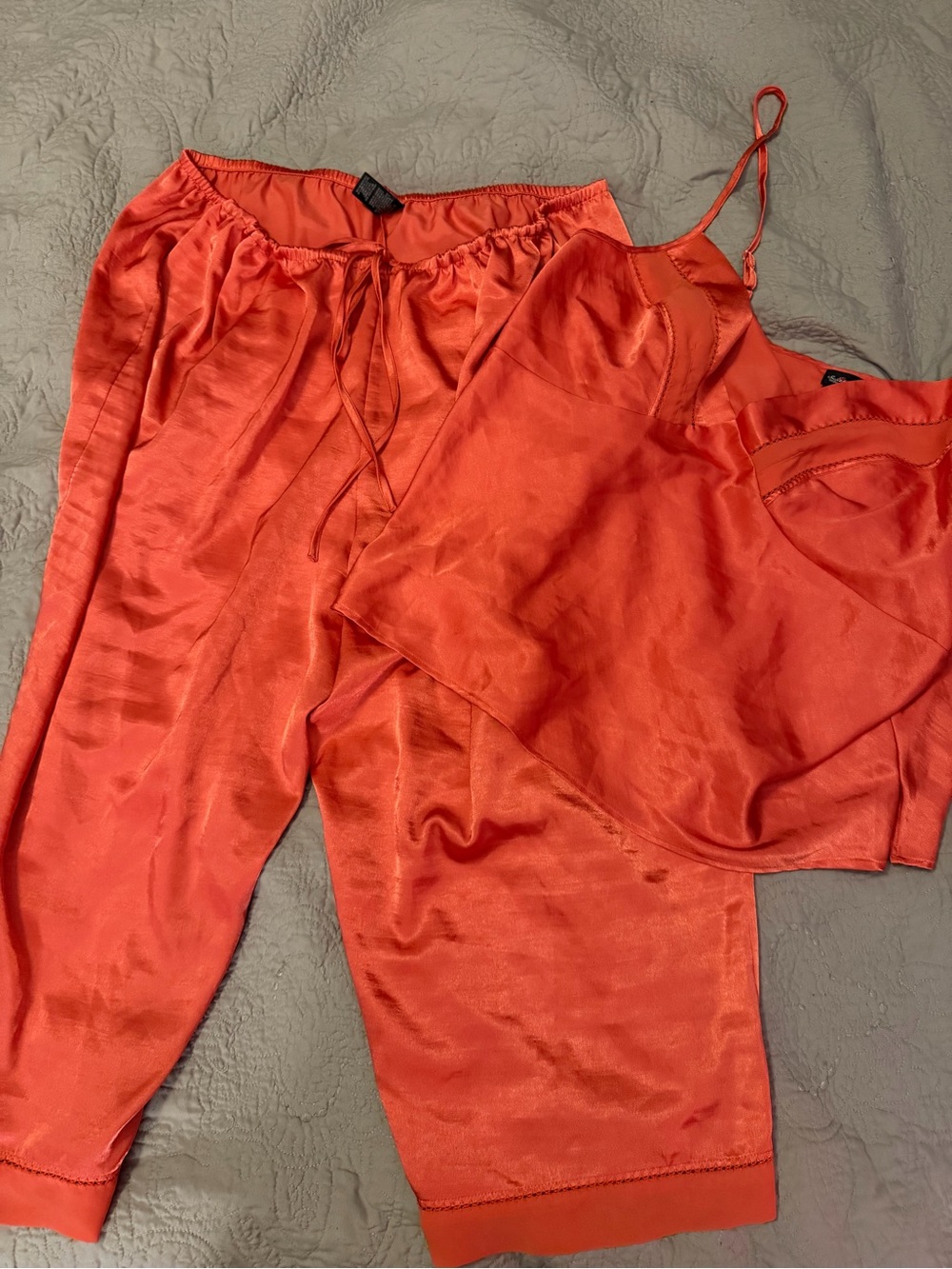 Women’s soft Coral cropped Satin Lounge Pants & Cami Set
